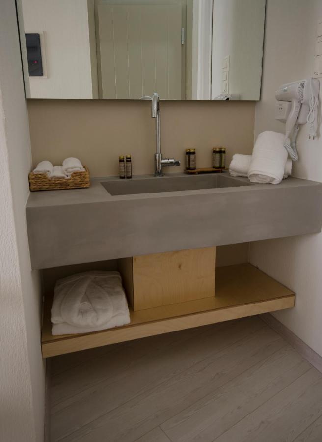 L Anima Boutique Suites スキアトスタウン エクステリア 写真
